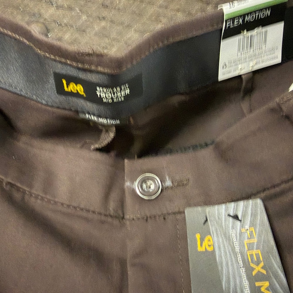 Lee Flex Motion Regular Fit Trouser 18 Short Brown Mid Rise Stretch